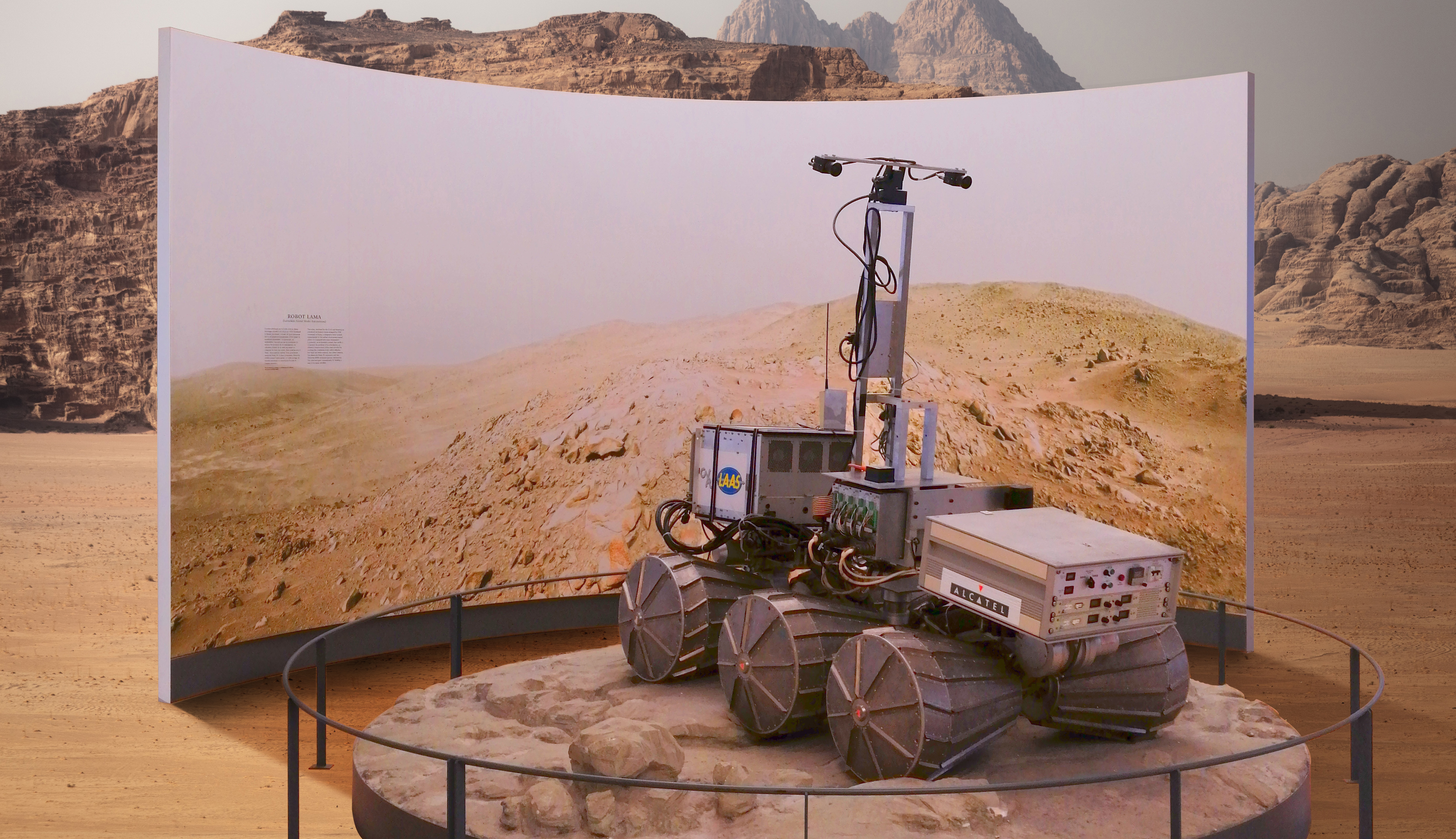 Mise en situation du robot LAMA sur le sol Marsien.